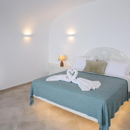Sun Angelos Oia - Luxury Cave Suites Buitenkant foto